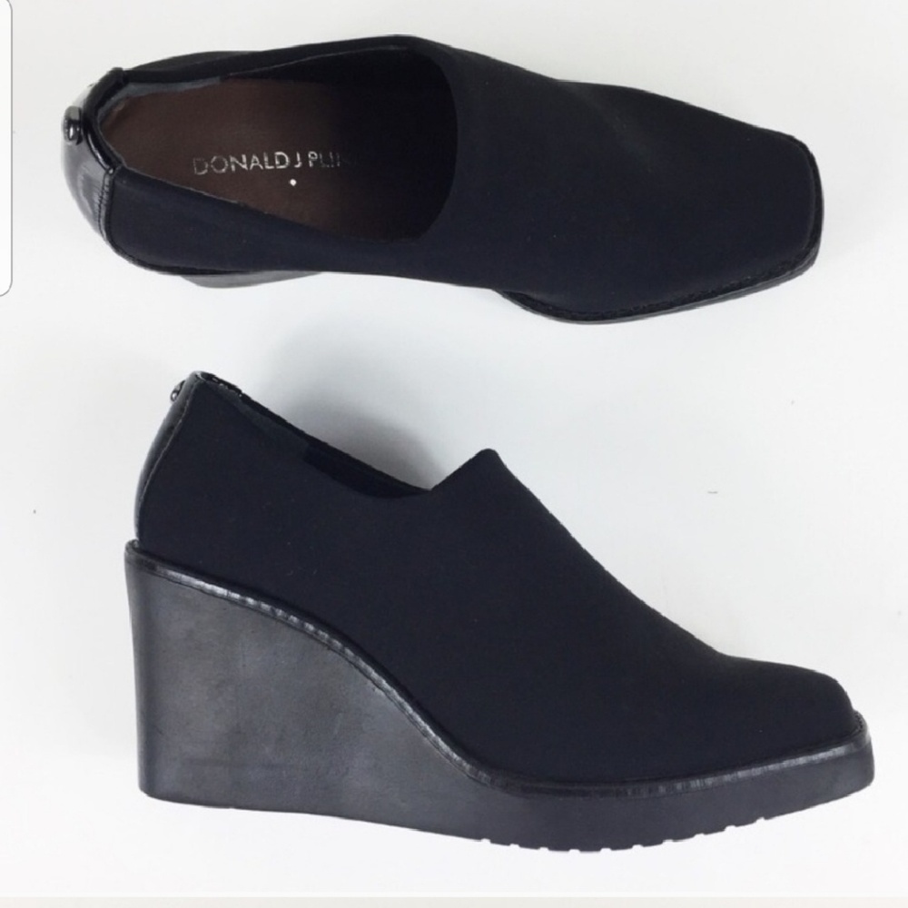 Donald J Pliner black elastic booties